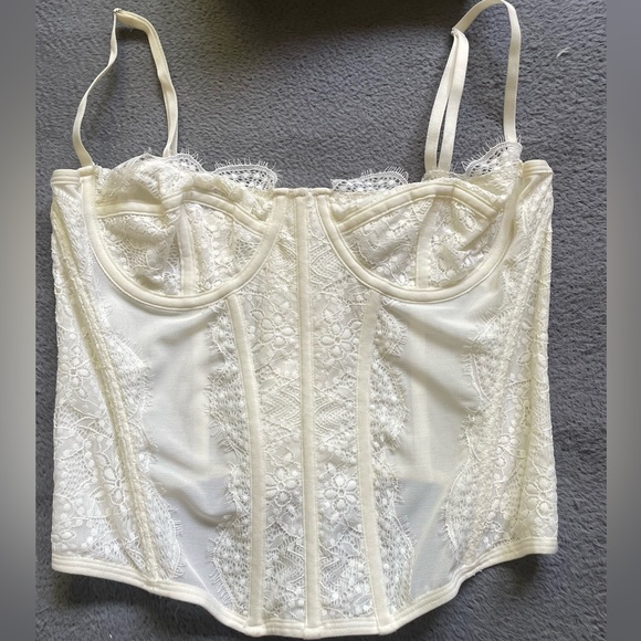 Urban Outfitters Out from under Modern lace corset cream/white - Picture 2 of 12